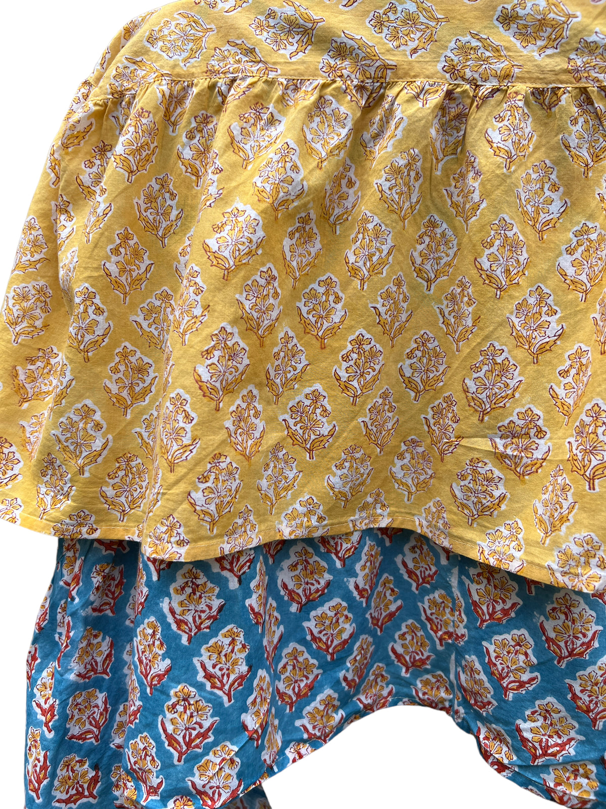 Blue Buti Ruffle Table Linens