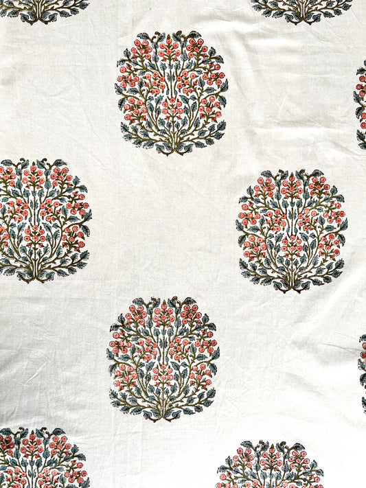 Ditzy Floral Large Motif Table Linens (AL1014)