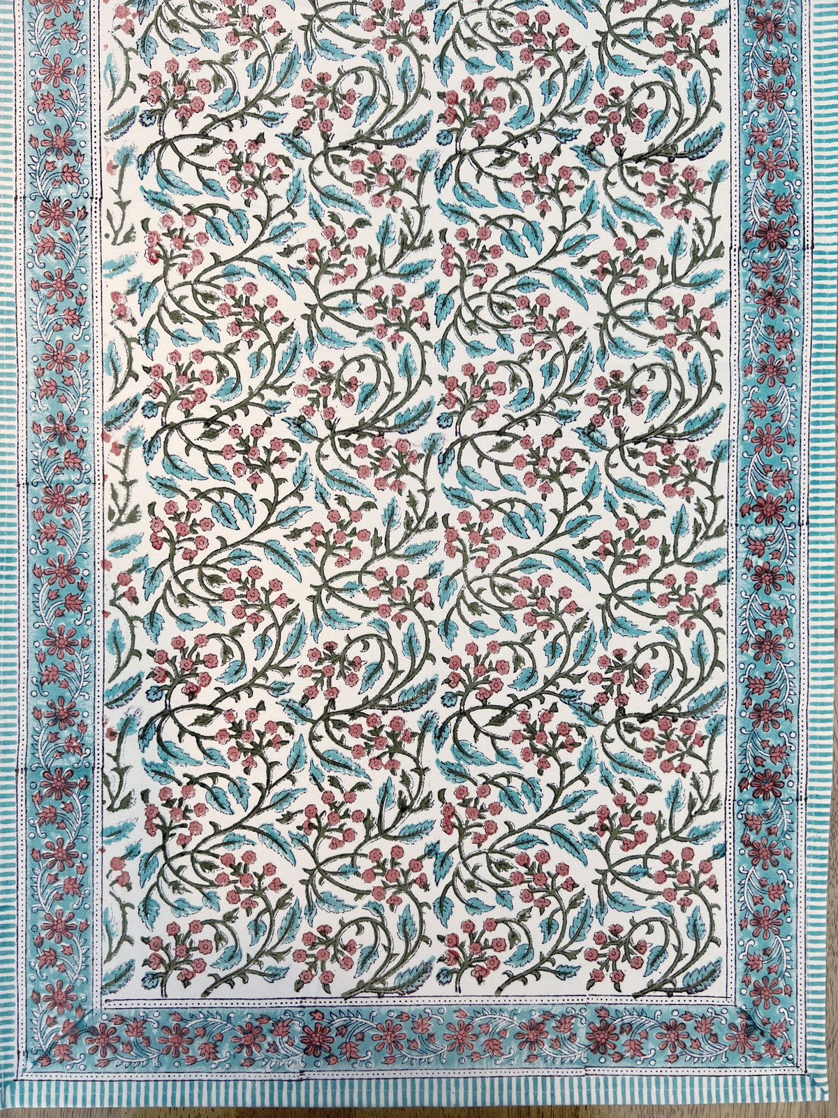 Ditzy Floral Table Runner (2 sizes)