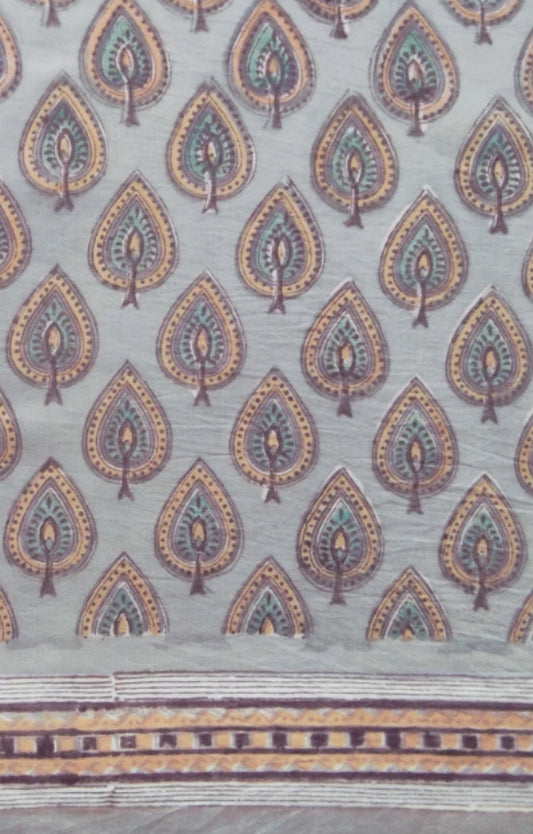 (AS25) Gray Cypress Scarf