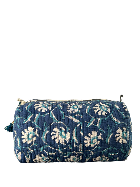 (M079) Make Up Bag Dark Blue Flowers