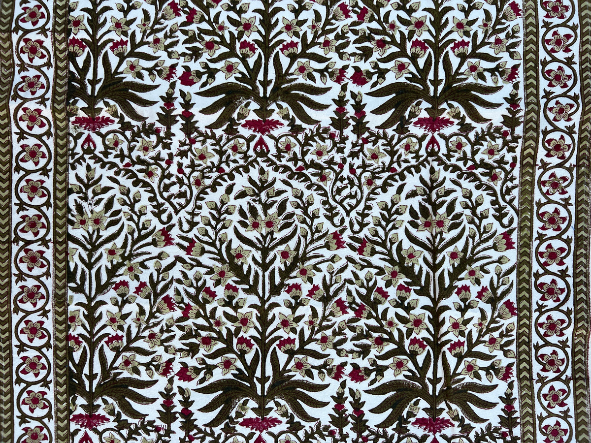Holly Green Runner (4 SIZES)