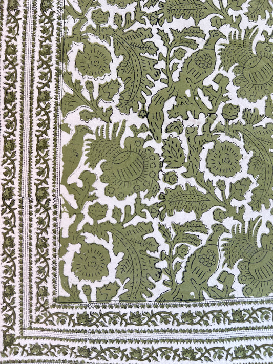 Mosswood Vine Green Table Runner (4 Sizes)