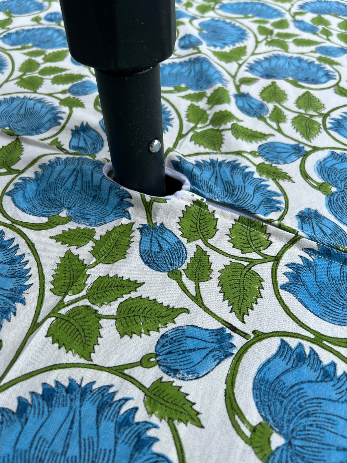 Outdoor Table Linens with Umbrella Hole - Lilly White + Blue